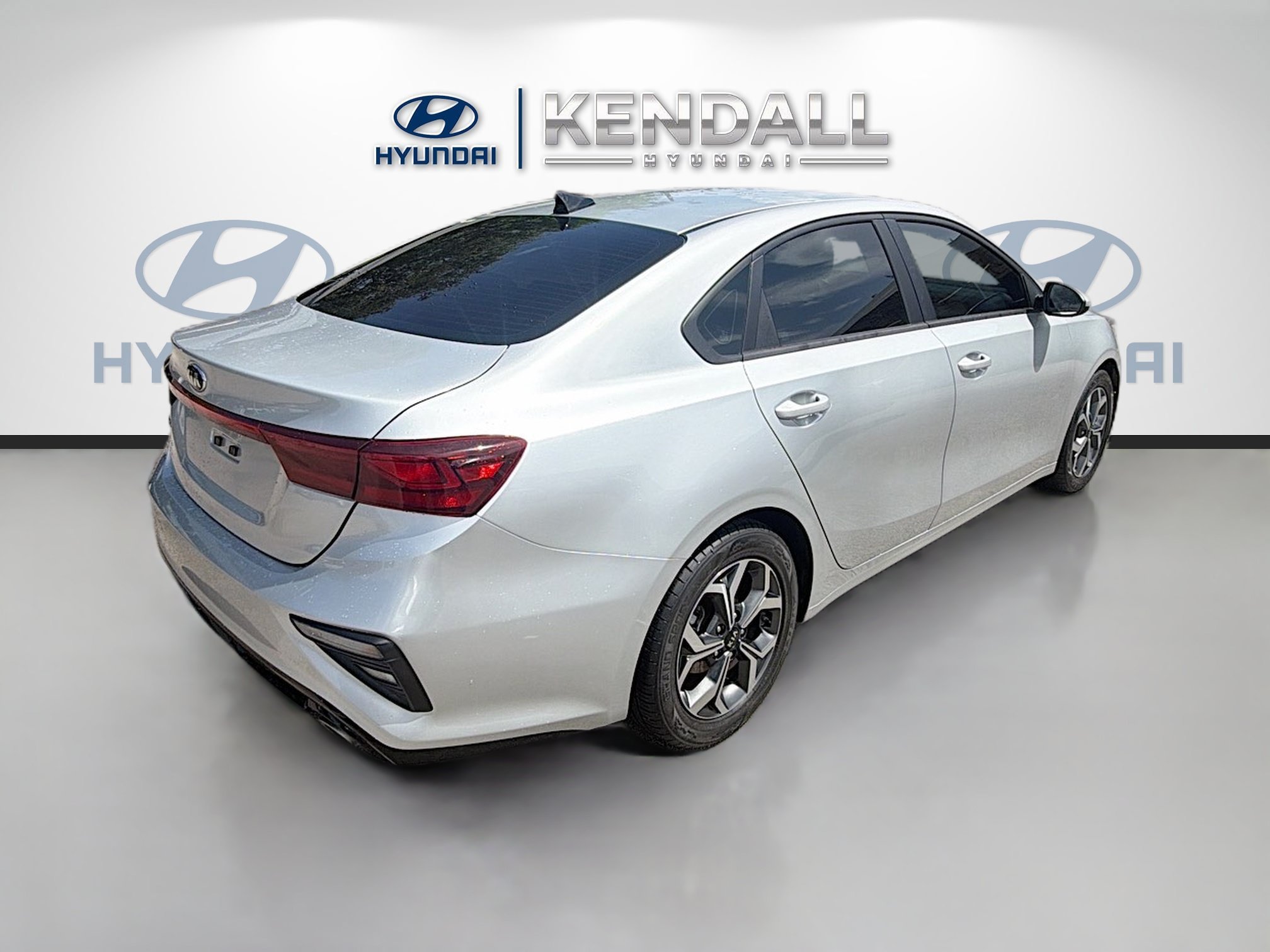 Used 2021 Silky Silver Kia LXS image 6