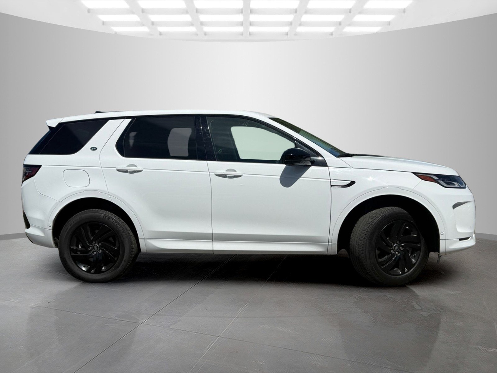 Used 2025 Fuji White Land Rover S image 4