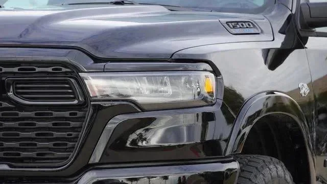 New 2026 Diamond Black Crystal Pearl-Coat Exterior Paint RAM LONE STAR image 4