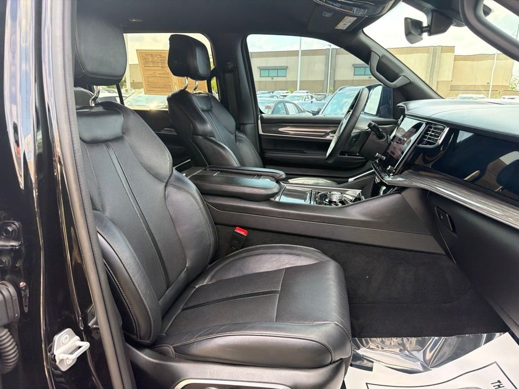 Used 2022 Black Jeep Series III image 19