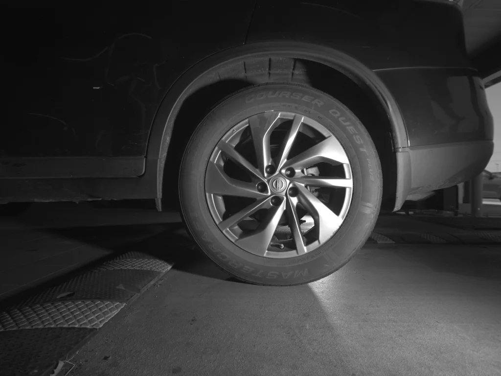 Used 2015 Black Nissan SL image 11