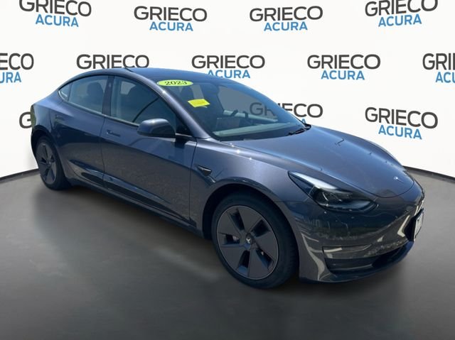 2023 Tesla Model 3 -'s photo