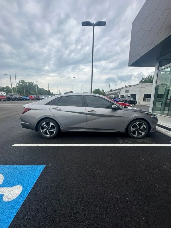 Used 2023 Silver Hyundai SEL image 7