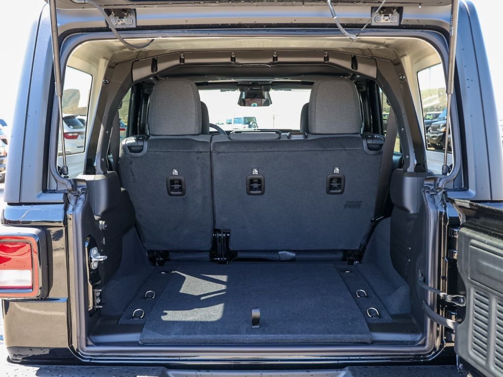 New 2026 Black Clear-Coat Exterior Paint Jeep Sport S image 15