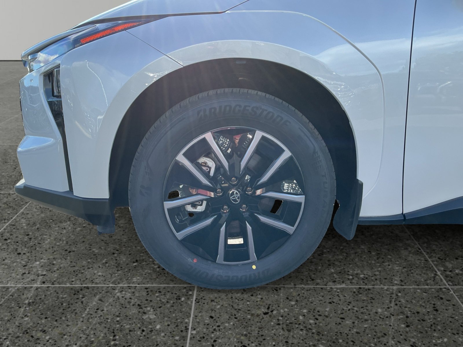 2026 Toyota bZ XLE - Photo 14