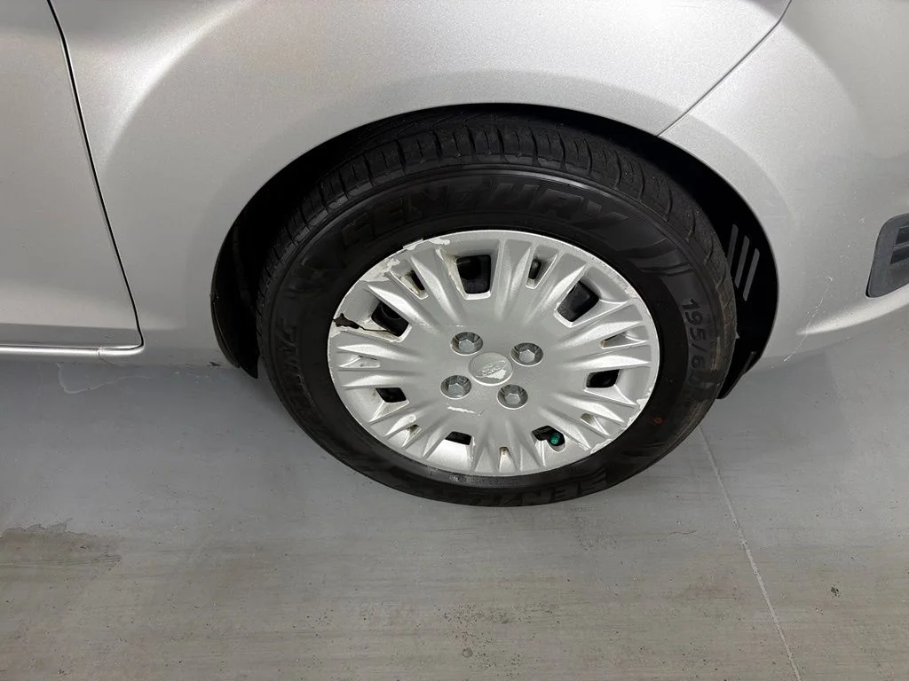 Used 2015 Silver Ford S image 10
