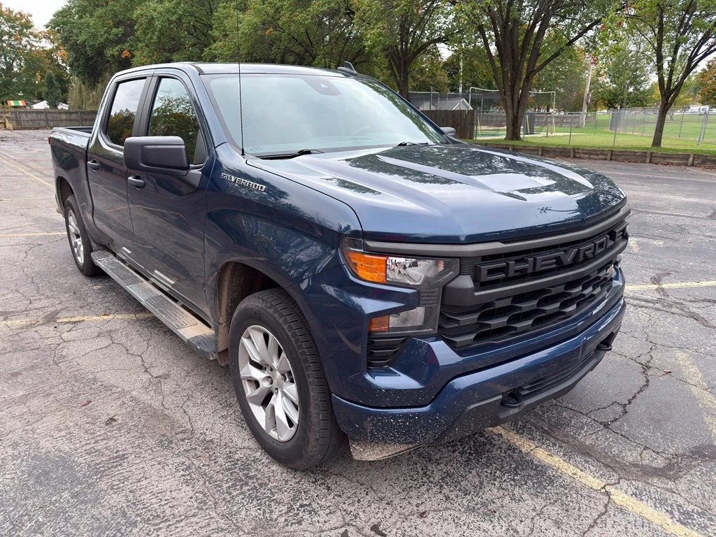 Used 2022 Blue Chevrolet Custom image 6
