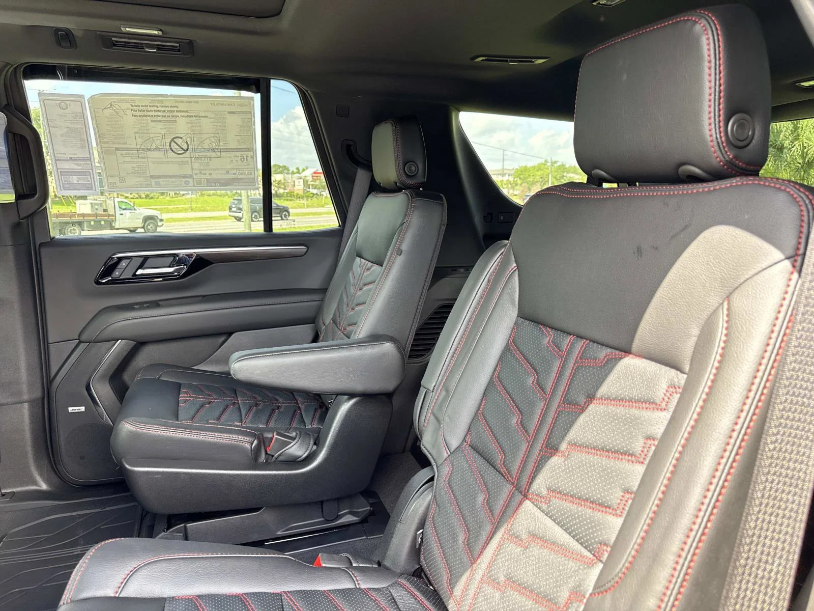 2026 Chevrolet Tahoe Z71 - Photo 11