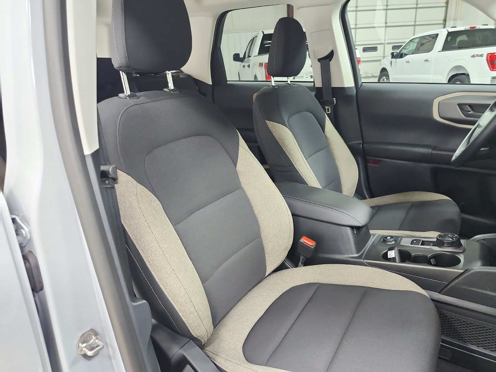 New 2026 Space White Metallic Ford Big Bend® image 38