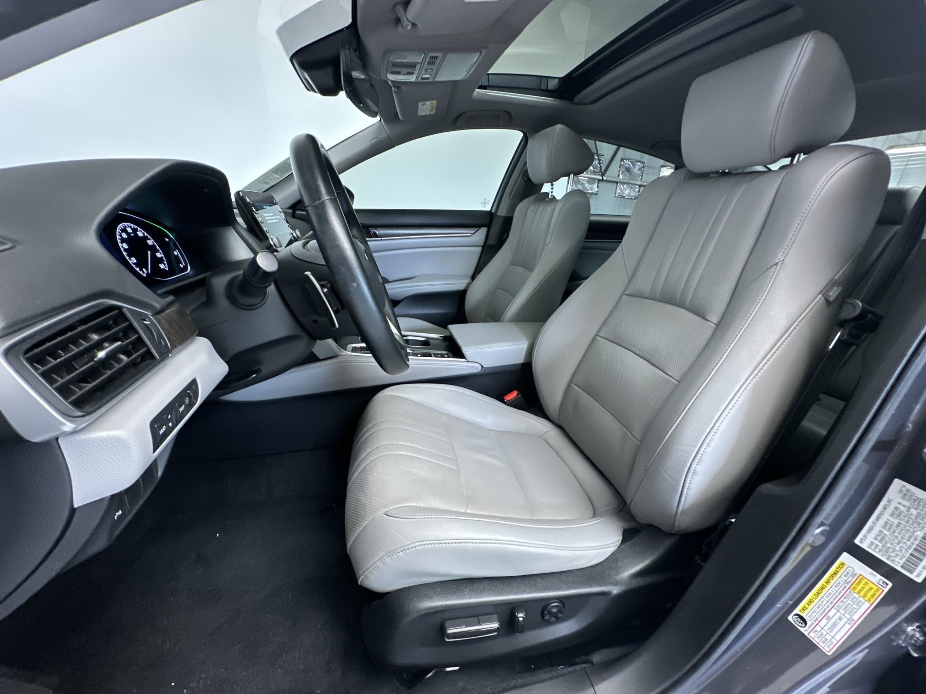 Used 2019 Gray Honda Touring image 12