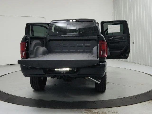 New 2026 Diamond Black Crystal Pearl-Coat Exterior Paint RAM Laramie image 14