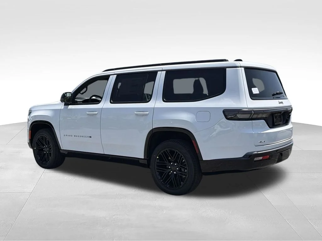 New 2026 Bright White Clear-Coat Exterior Paint Jeep  image 11