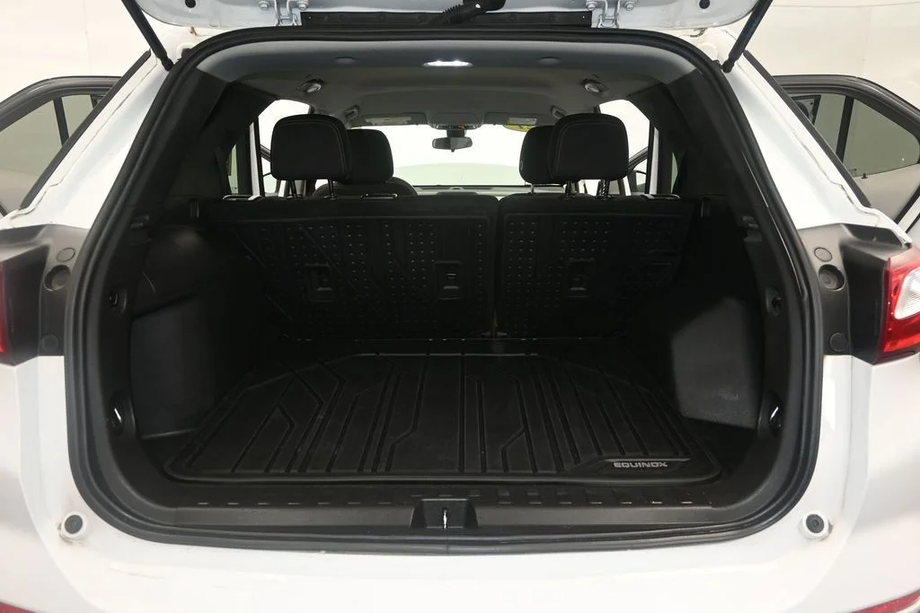 Used 2021 Summit White Chevrolet LS image 11