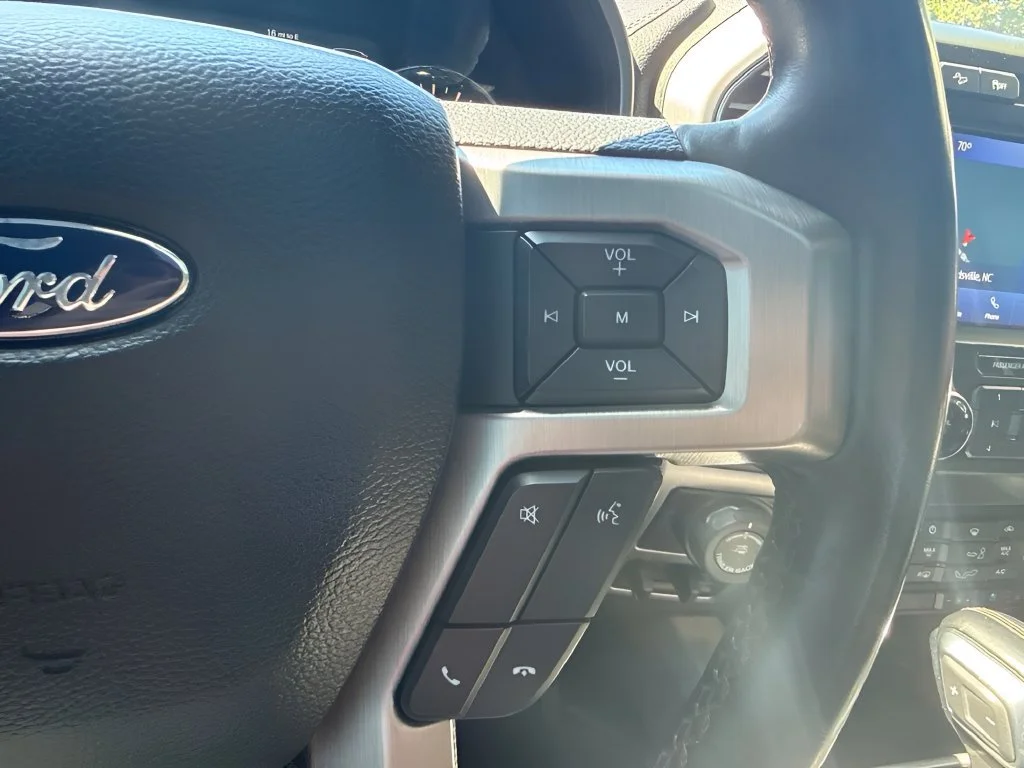 Used 2019  Ford XL image 18