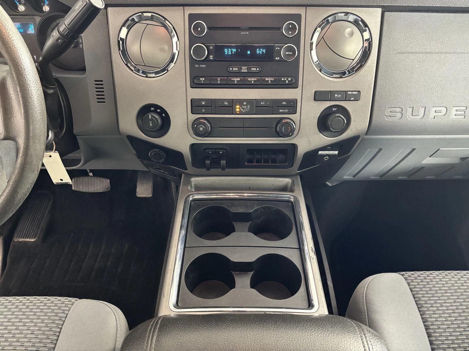 Used 2014 Sterling Gray Metallic Ford XLT image 32