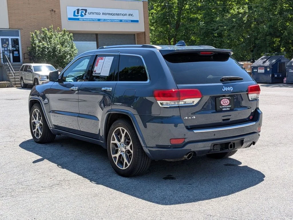 Used 2019 Blue Jeep Overland image 8