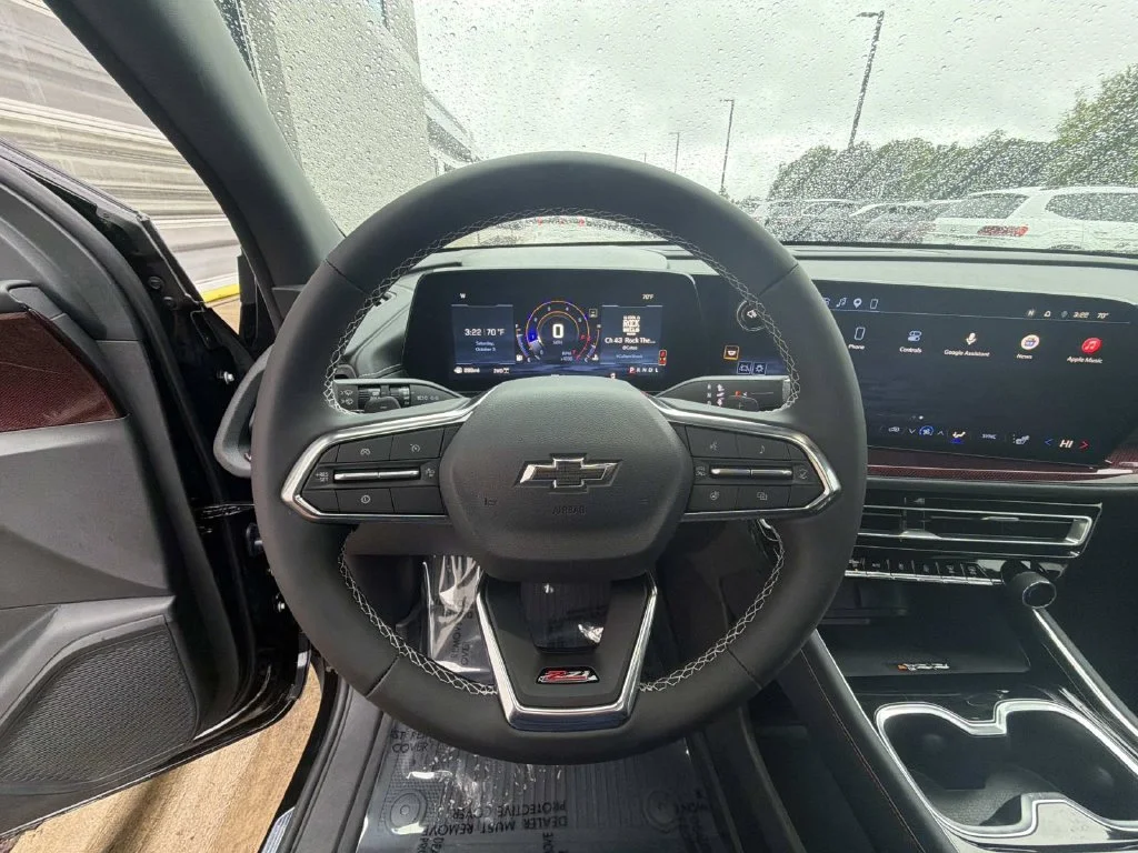 Used 2026 Black Chevrolet Z71 image 16