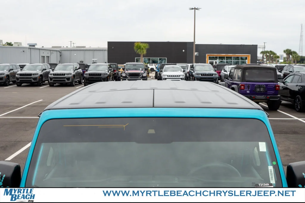 Used 2024 Bikini Pearl Coat Jeep Willys 4xe image 10