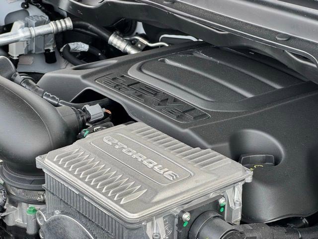 New 2026 Bright White Clear-Coat Exterior Paint RAM Laramie image 41
