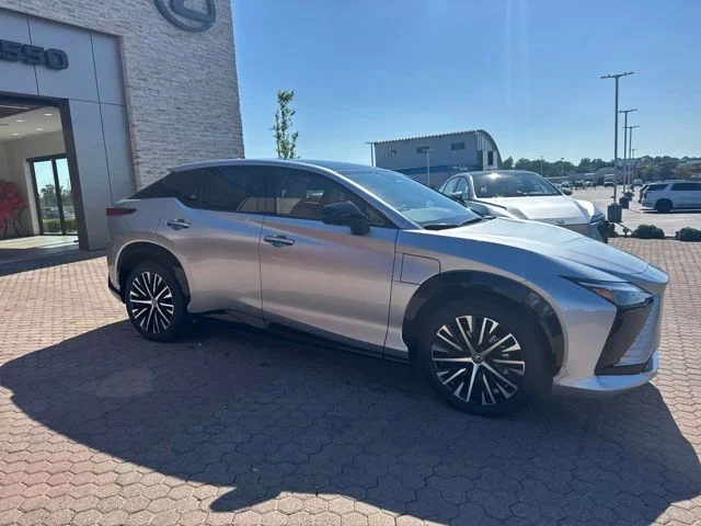 New 2026 Iridium Lexus PREMIUM AWD image 5