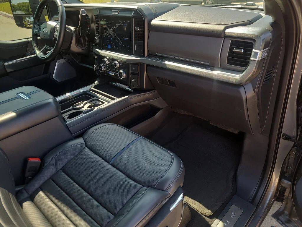 Used 2025 Gray Ford Platinum image 12