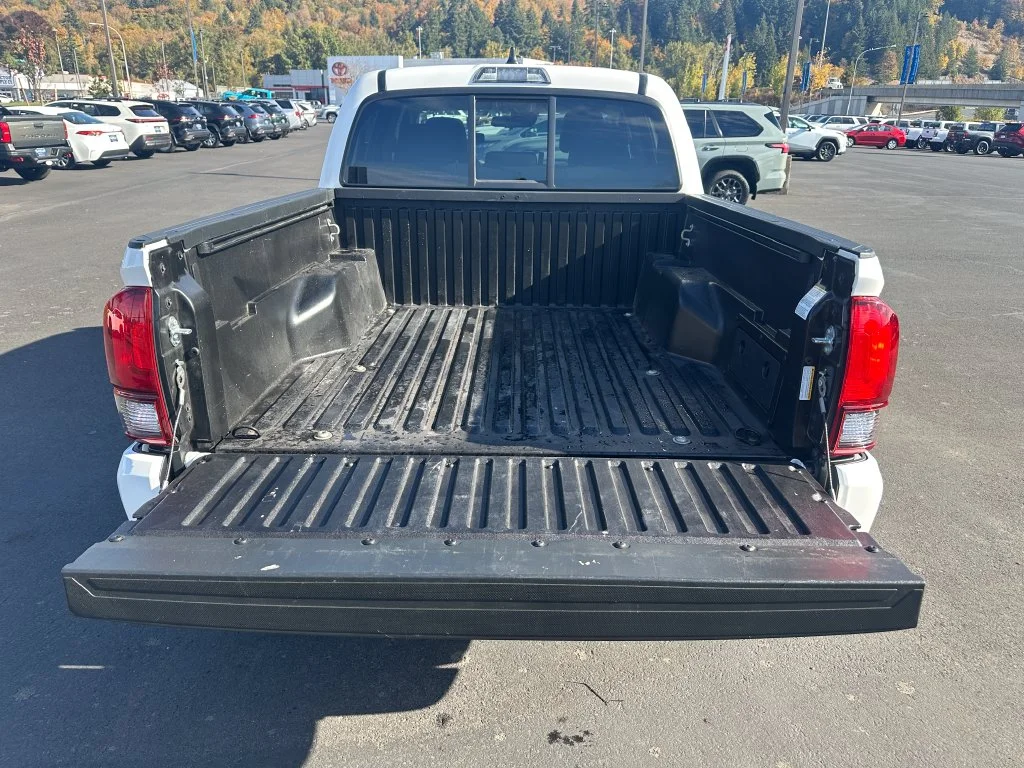 Certified Used 2021 White Toyota SR image 12