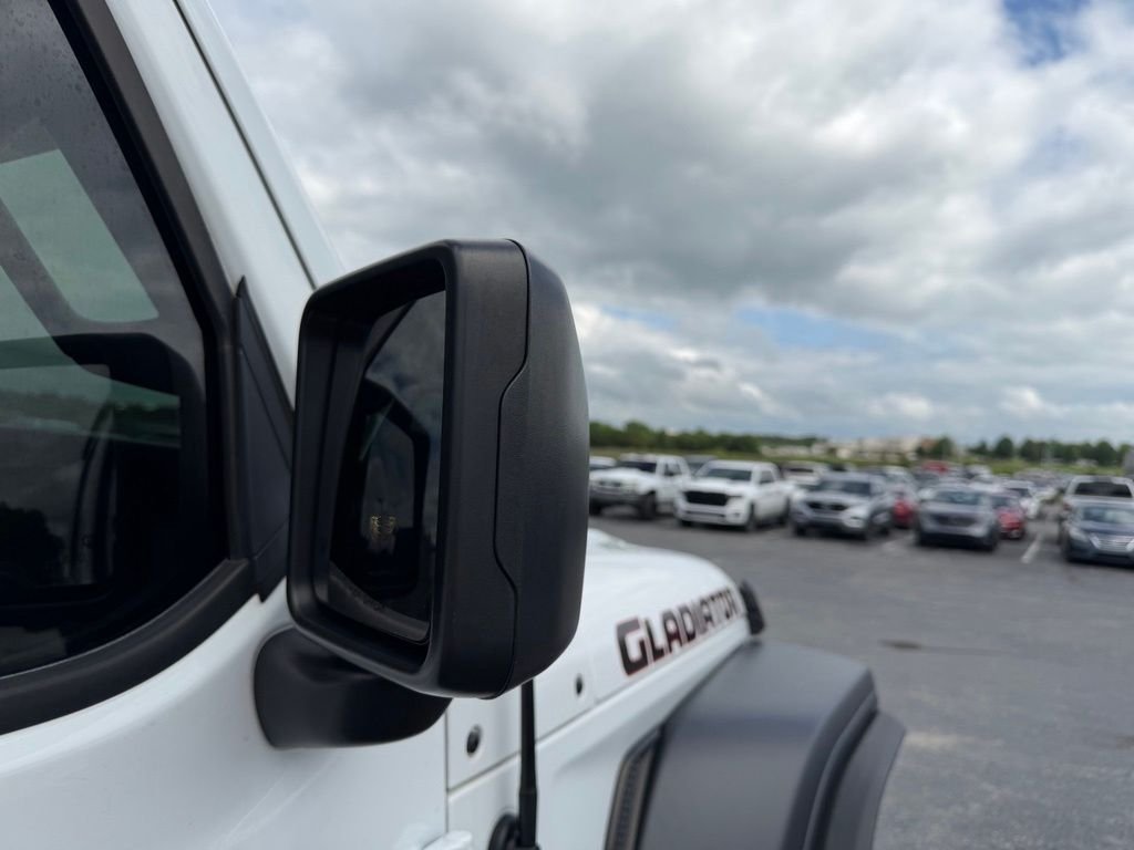 Used 2023 White Jeep Sport S image 10