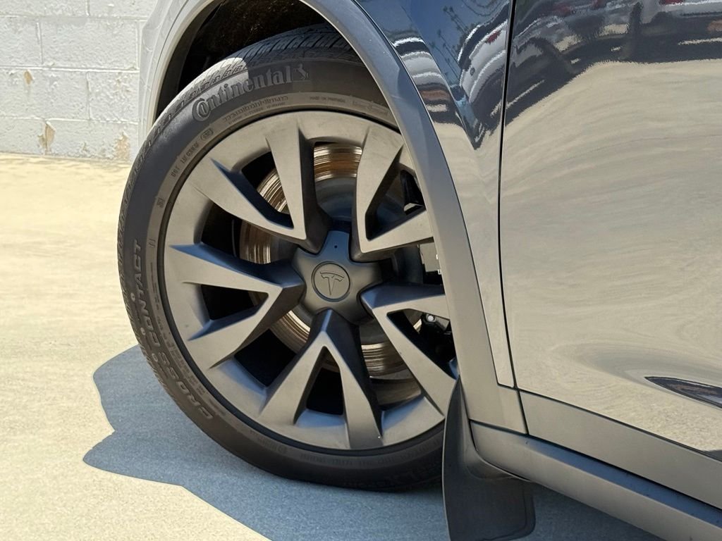 Used 2024 Gray Tesla Base image 21