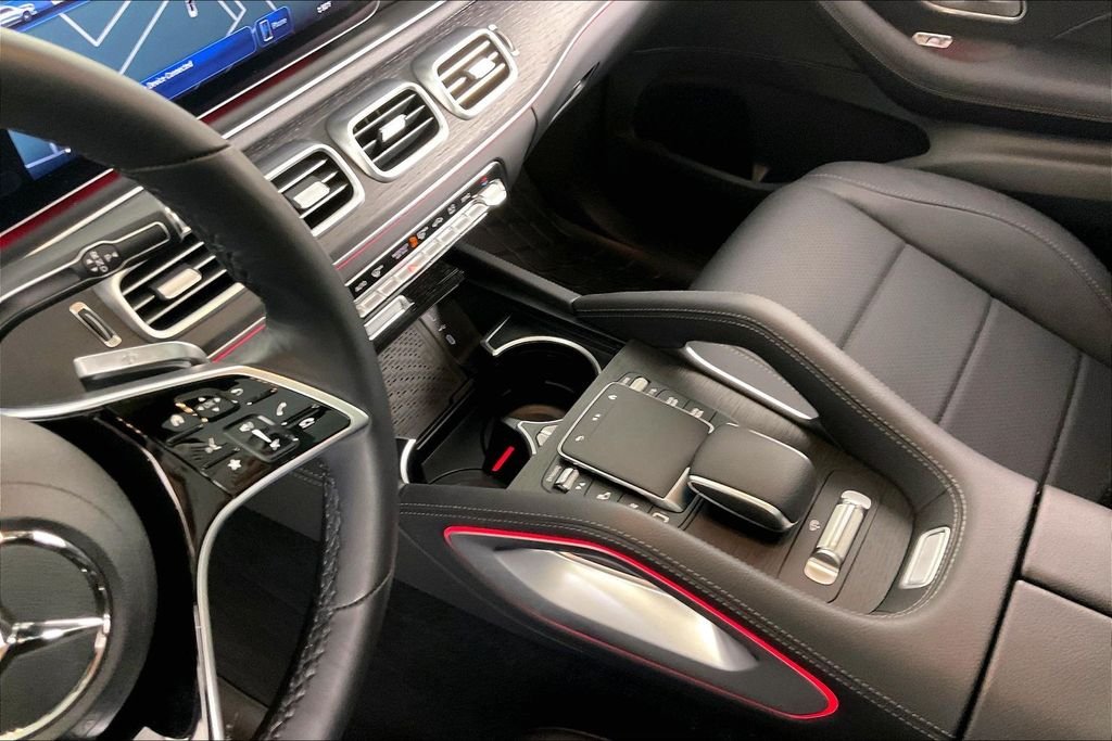 Used 2026 Black Mercedes-Benz GLS 450 image 12