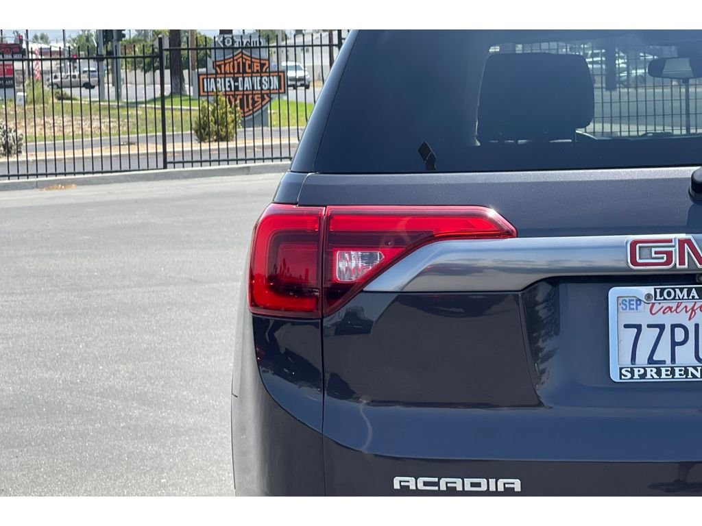 Used 2017 Iridium Metallic GMC SLE image 15