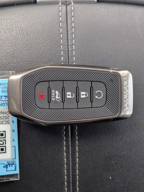Used 2025 Gray INFINITI LUXE image 37