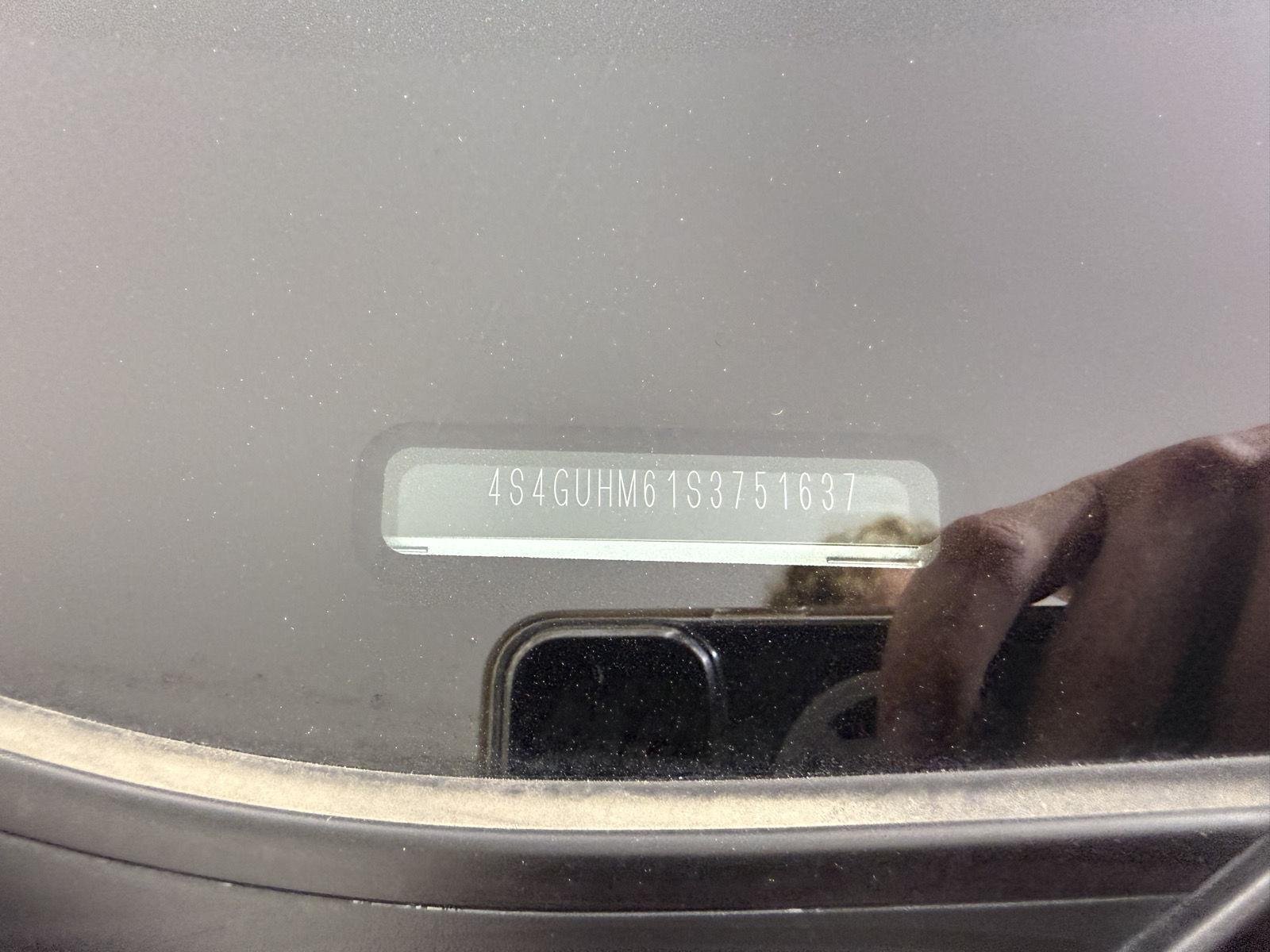 Used 2025 Ice Silver Metallic Subaru Limited image 26