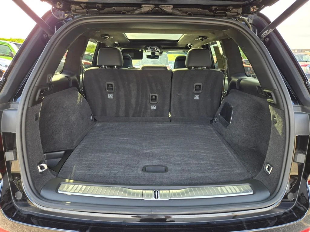 Certified Used 2022 Black Jeep Summit Reserve image 32