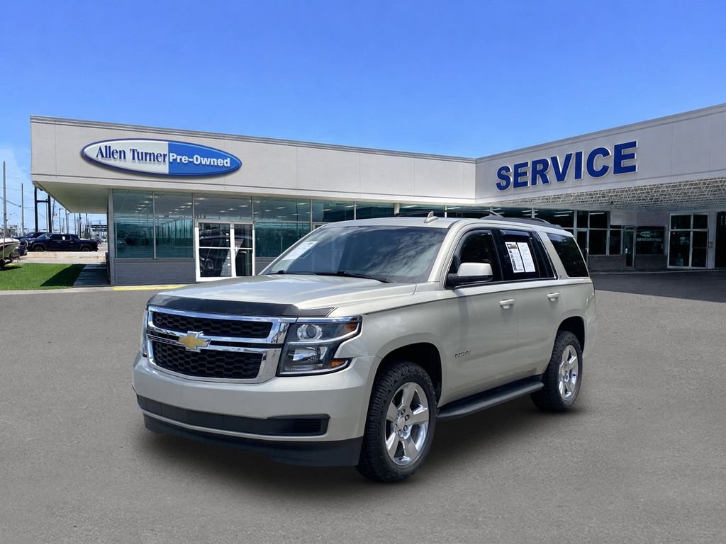 Used 2017 Champagne Silver Metallic Chevrolet LT image 4