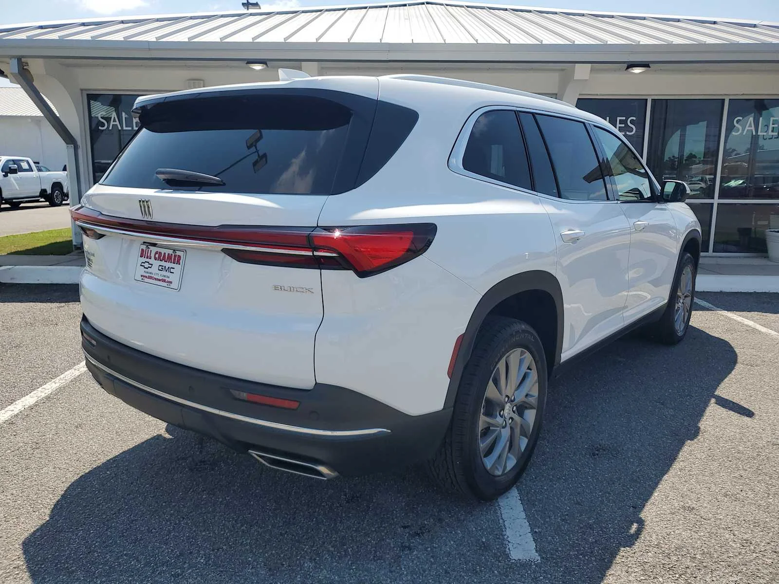 Used 2026 Summit White Buick Preferred image 8