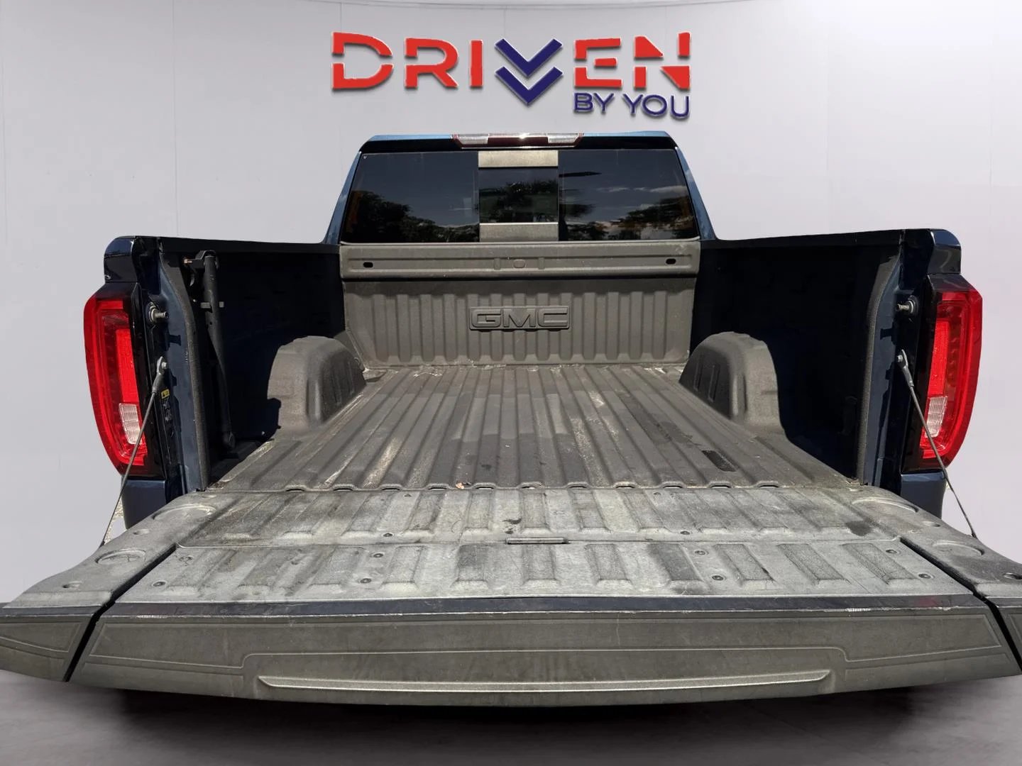 Used 2019 Pacific Blue Metallic GMC SLT image 34