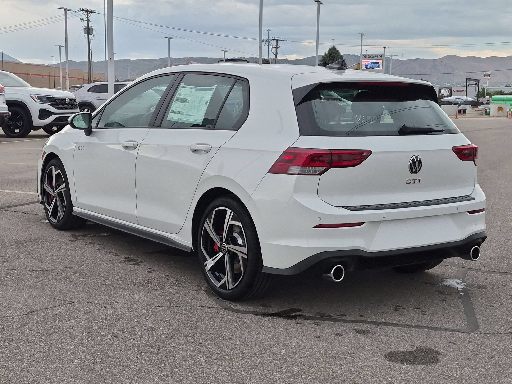 New 2026 Opal White Pearl Volkswagen SE image 5