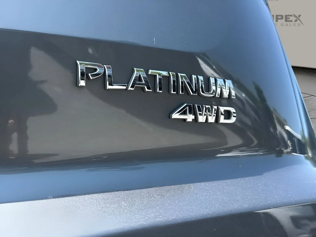 Used 2023 Gray Nissan Platinum image 37