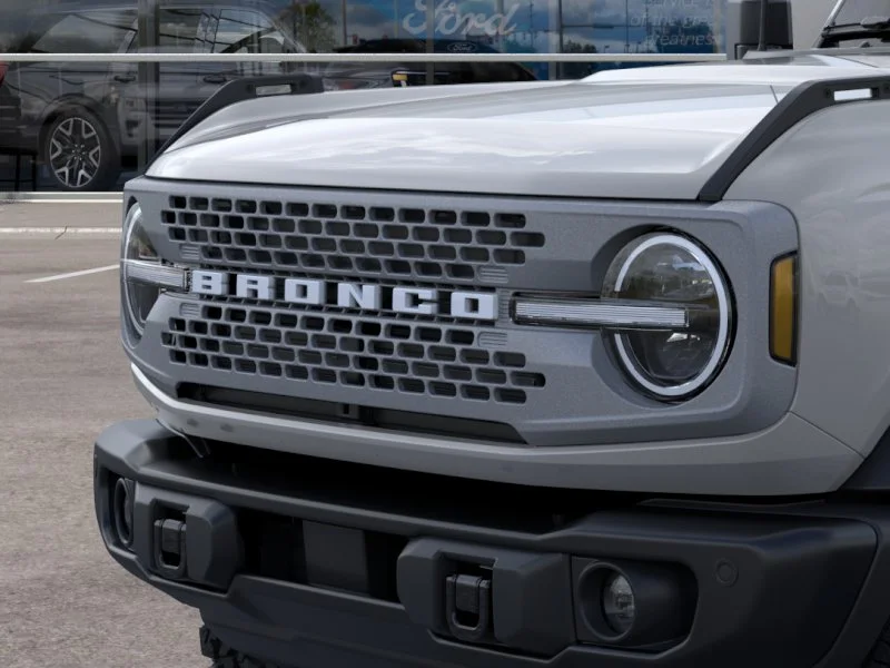 New 2026 Avalanche Gray Ford Badlands image 44