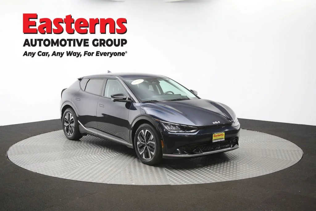 Used 2023 Blue Kia Wind image 52