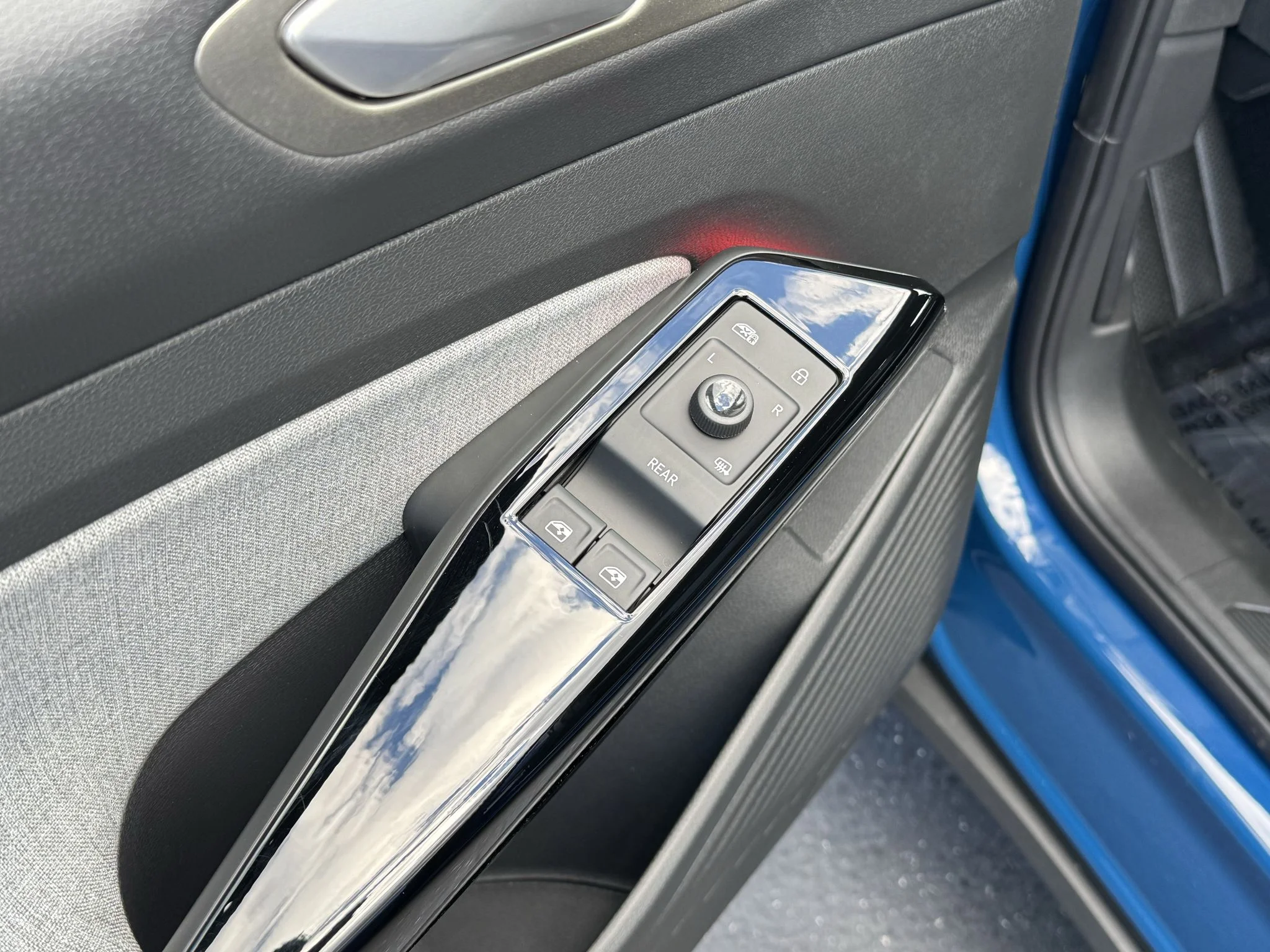 New 2026 Mountain Lake Blue Metallic Volkswagen Pro image 14
