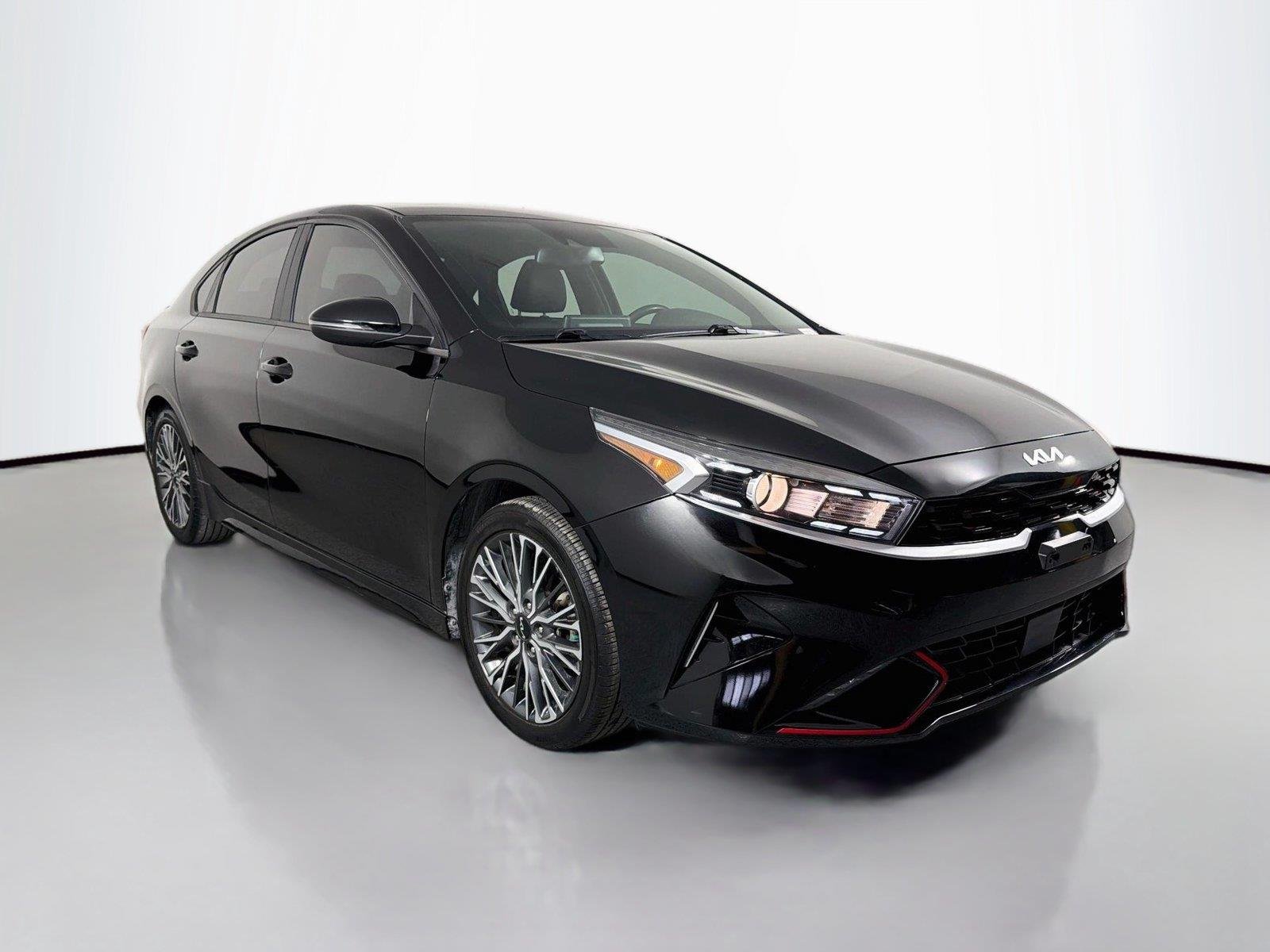 Used 2022 Aurora Black Kia GT-Line image 3