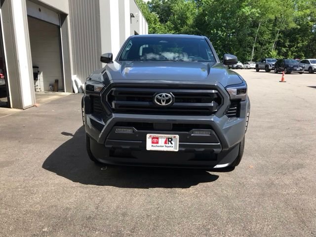 Used 2025  Toyota SR5 image 1