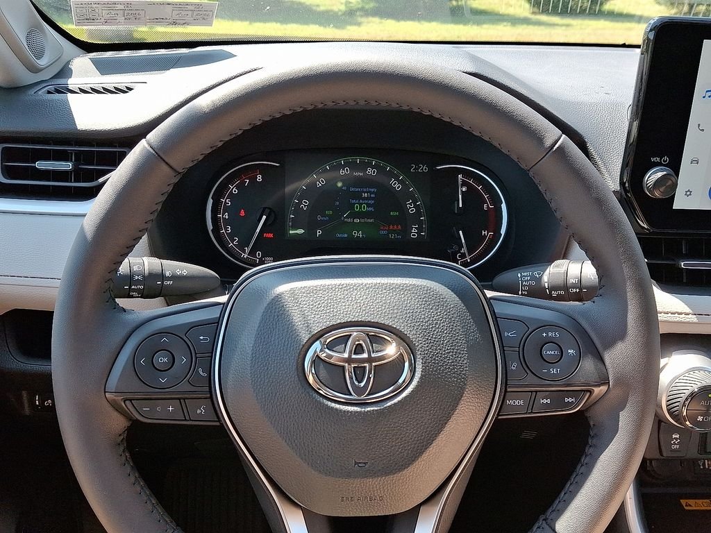 2025 Toyota RAV4 XLE Premium - Photo 15