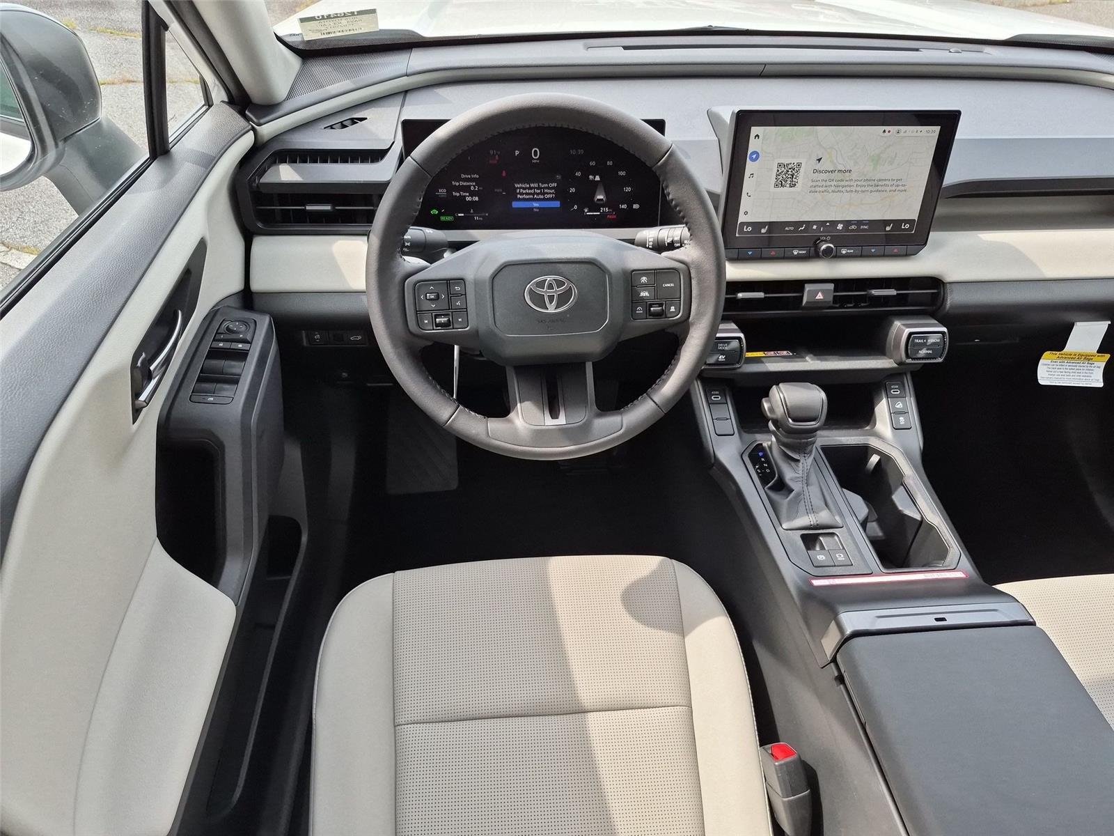 New 2026 Ice Cap Toyota XLE Premium image 32