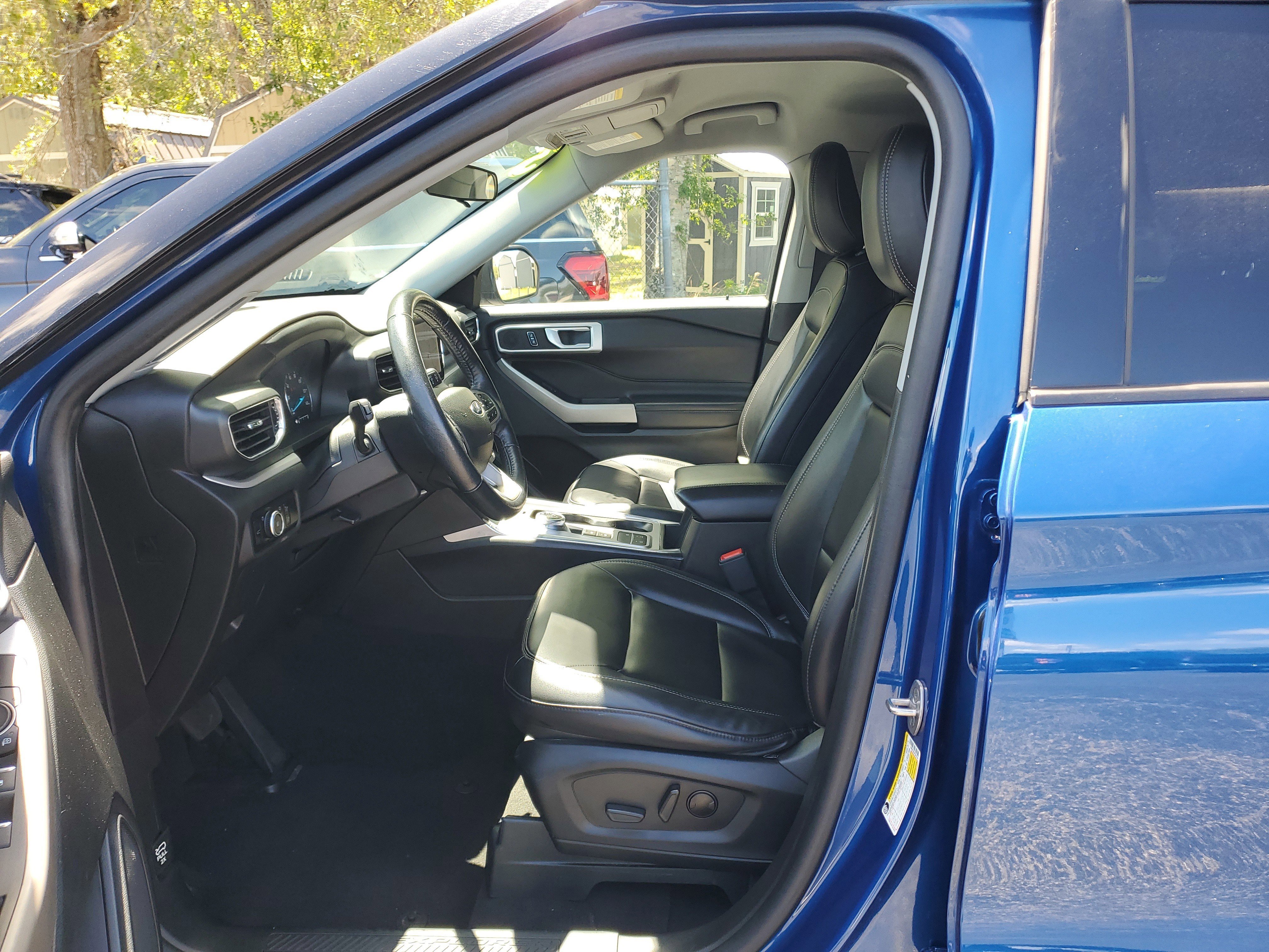 Used 2023 Blue Metallic Ford XLT image 16