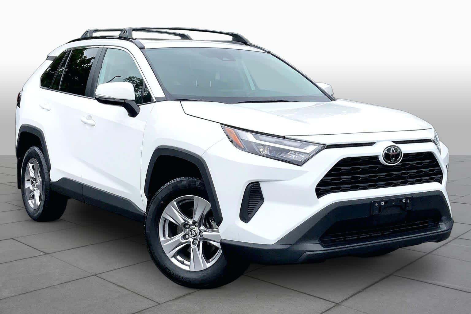Used 2023 Ice Cap Toyota XLE image 3