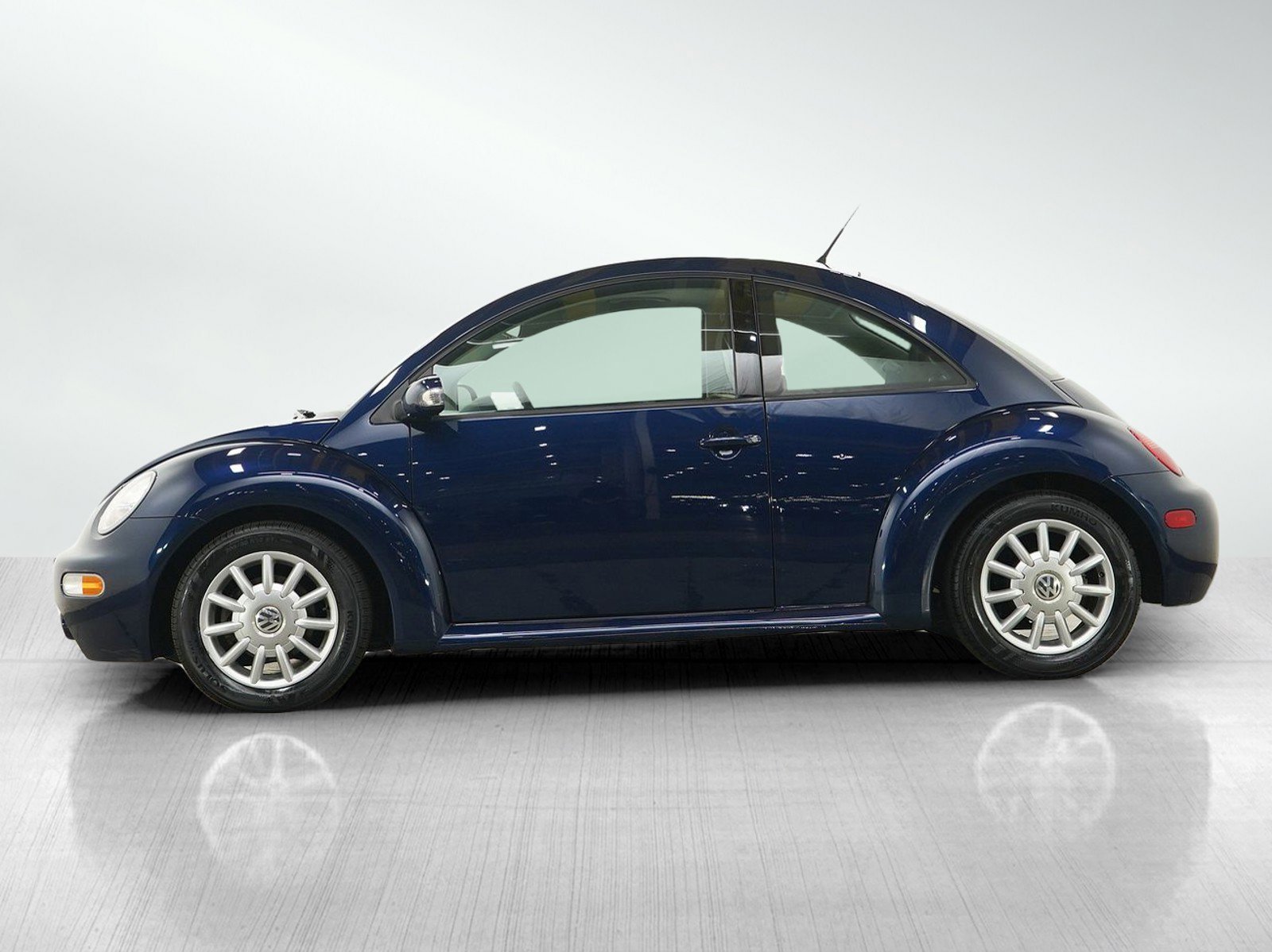 Used 2004 Volkswagen New Beetle GLS with VIN 3VWCK31C34M415542 for sale in Burnsville, Minnesota