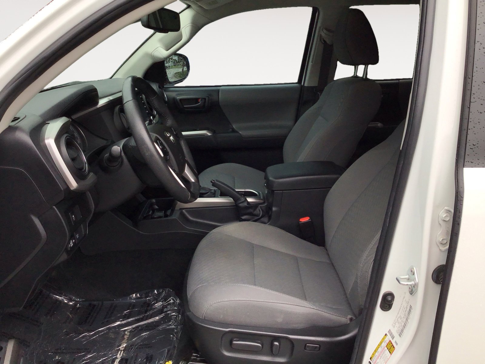 Used 2023 Ice Cap Toyota SR5 image 18