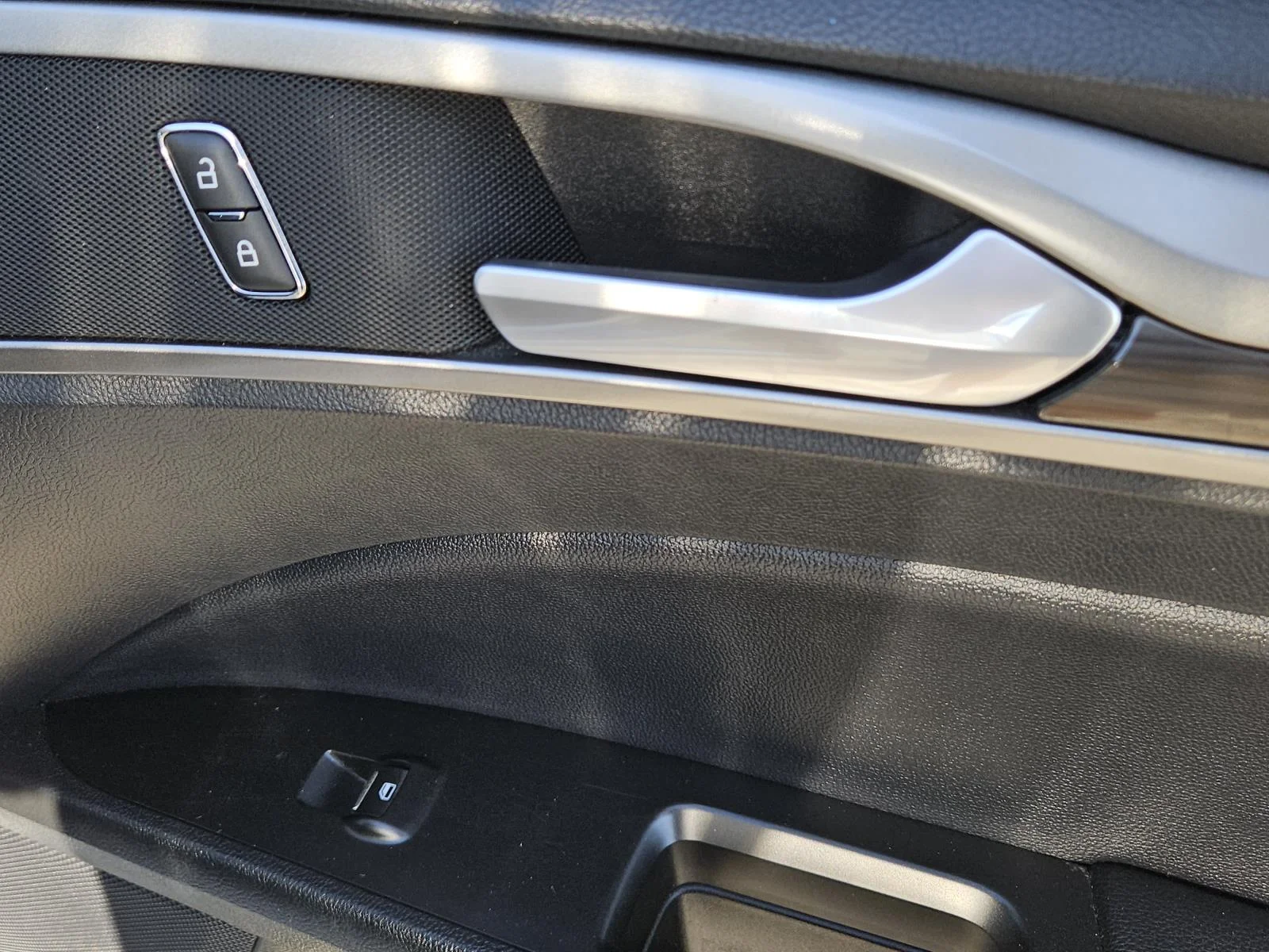 Used 2020 Iconic Silver Metallic Ford SEL FWD image 33